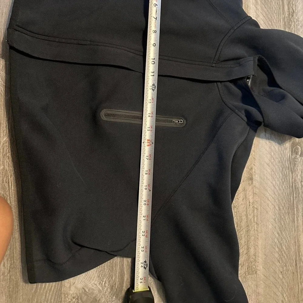 Nike Tech Women's Size M Black Cropped Zip-Up Hoodie